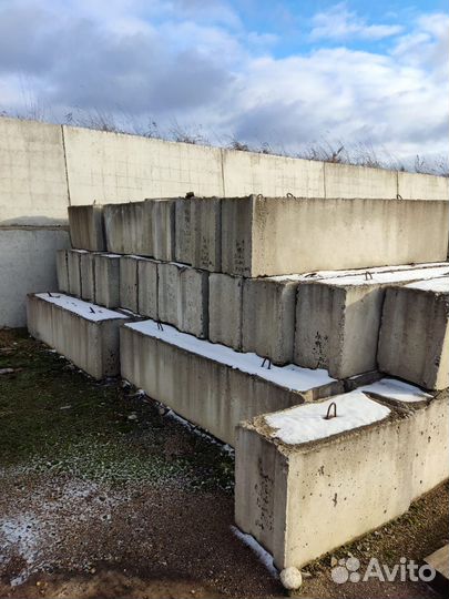 Продам газоблоки, бордюр