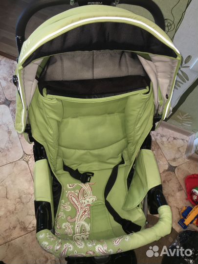 Коляска прогулочная