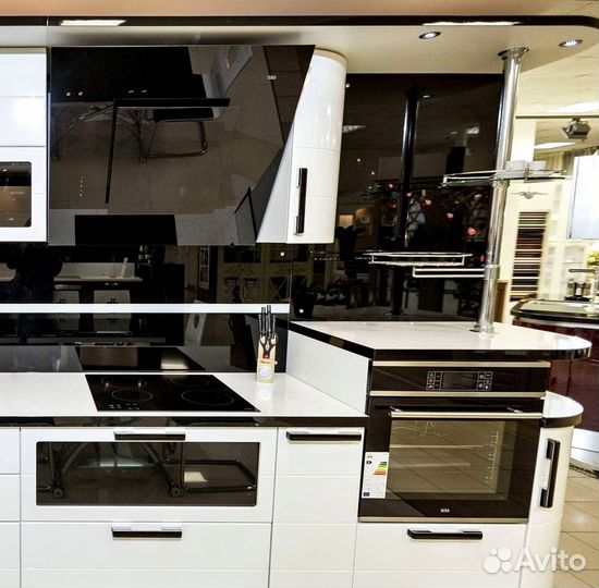 Кухонный гарнитур на заказ под ключ