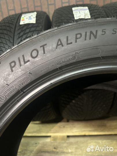 Michelin Pilot Alpin 5 SUV 285/45 R21
