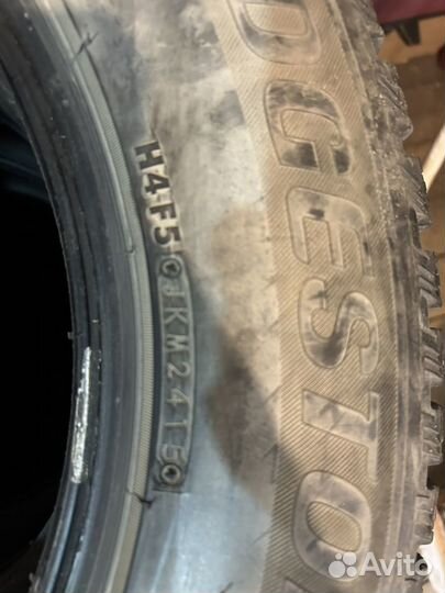 Bridgestone Blizzak Spike-01 225/65 R17