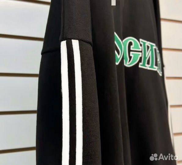 Свитшот Adidas x gosha R. На руках новый