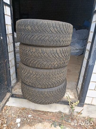 Bfgoodrich G-Force Stud 205/55 R16