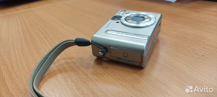 Фотоаппарат Casio QV-R3