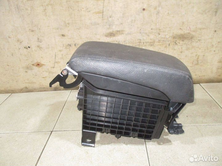 Подлокотник Subaru Legacy Outback 4 (BM/BR)