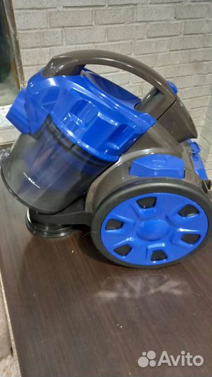 Пылесос с контейнером 200/1600вт