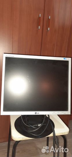 Монитор для компьютера 17