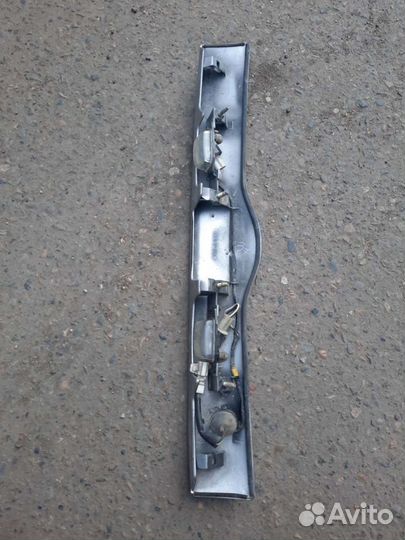 Продам запчасти с задней двери тойота сусед