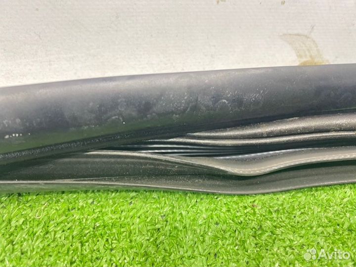 Уплотнитель проёма двери Hyundai Ix35 LM G4KD 2011