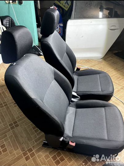 Сидения skoda rapid 1