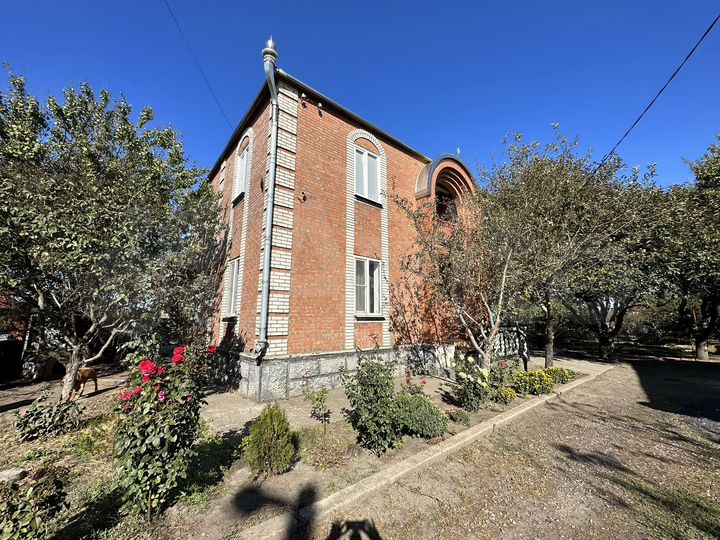 Дом 220 м² на участке 12 сот.