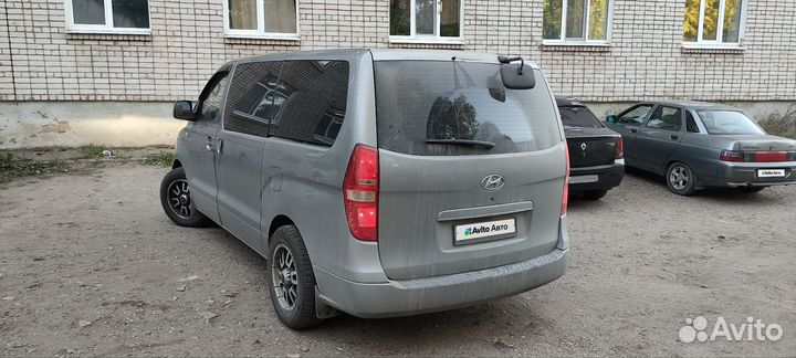 Hyundai Grand Starex 2.5 AT, 2011, 195 000 км