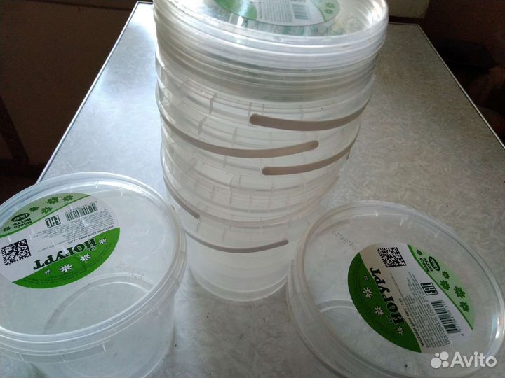 Пластиковые ведерки с крышкой литровые