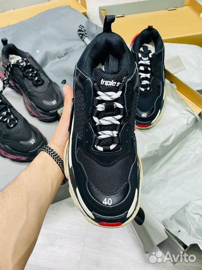 Balenciaga triple S, черные с красным