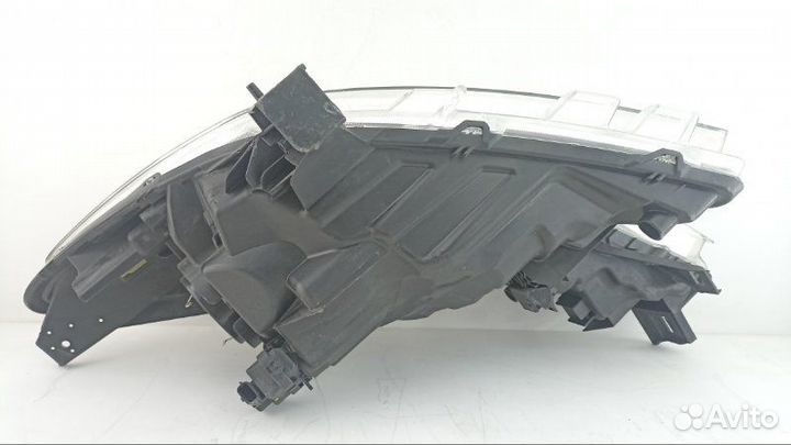 Фара правая Nissan Note E12 2012