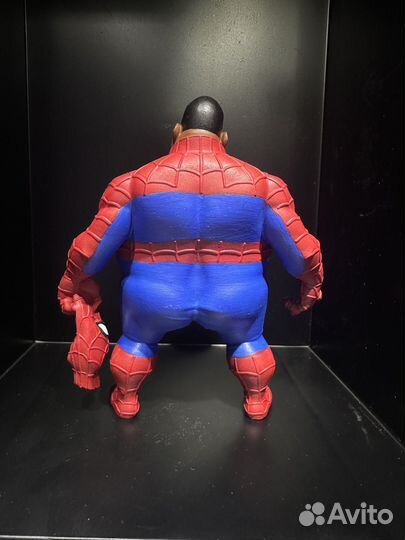 The notorious B.I.G в костюме spider man