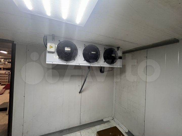 Склад, 225.43 м²
