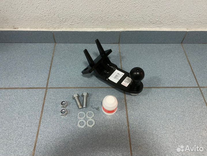 Фаркоп Трейлер 4010 для Land Rover Range Rover Spo