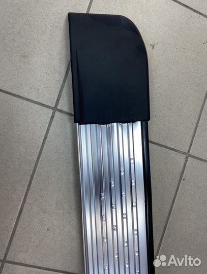 Land Cruiser 100 Пороги метал модельные A5GX8