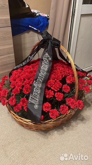 Букеты/цветы в коробке/подарки