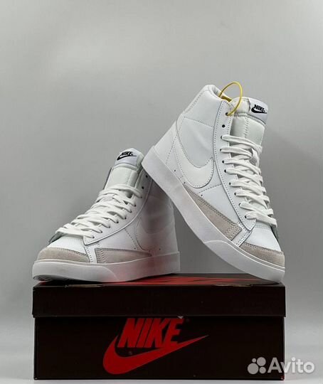 Кроссовки женские Nike Blazer Mid