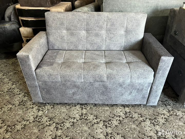 Мини-диван с ящиком