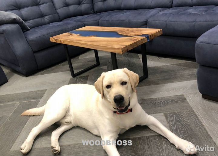 Стол из Эпоксидной смолы и массива дерева от изгот