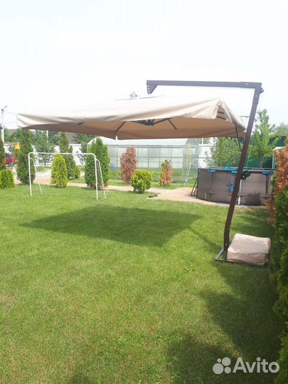 Зонт на боковой опоре 4х36