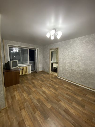 2-к. квартира, 43 м², 3/5 эт.