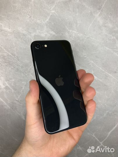 iPhone SE (2020), 64 ГБ