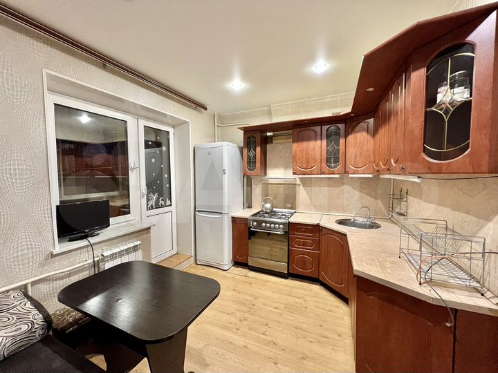 1-к. квартира, 42 м², 3/9 эт.