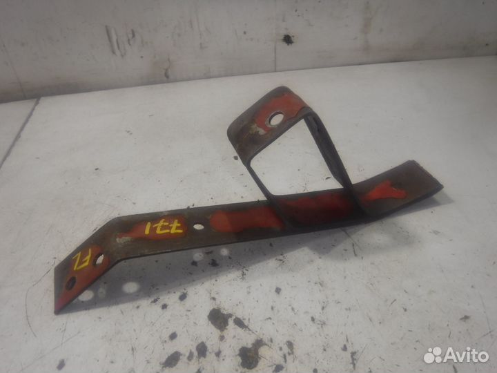 Кронштейн пер. бампера Iveco Daily