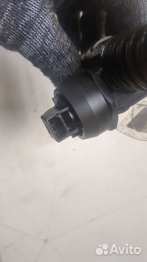 Форсунка топливная Volkswagen Touareg, 2005