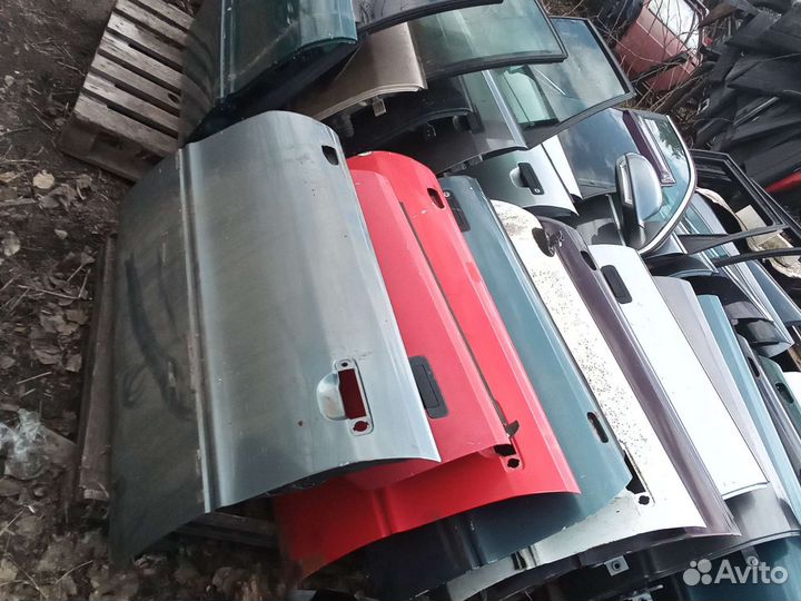 Дверь для Audi 80