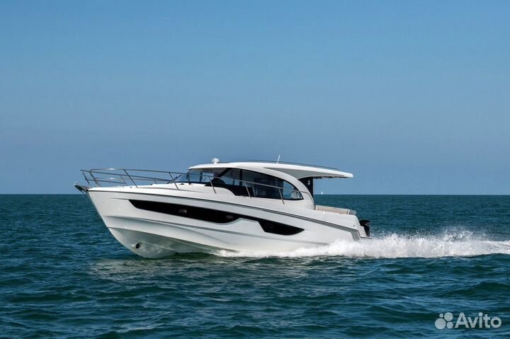 Катер Beneteau Antares 11 с моторами Suzuki DF300