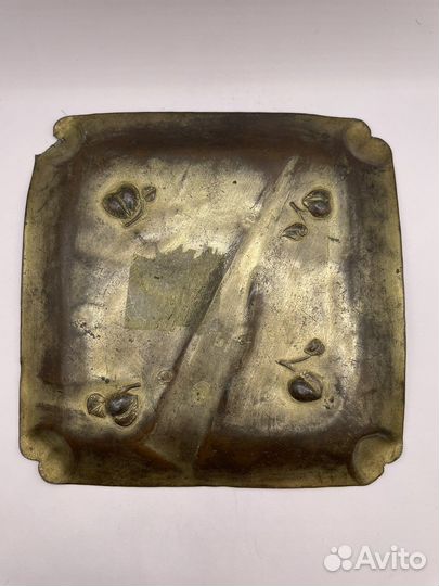 Тарелка. Блюдце. Япония. Металл