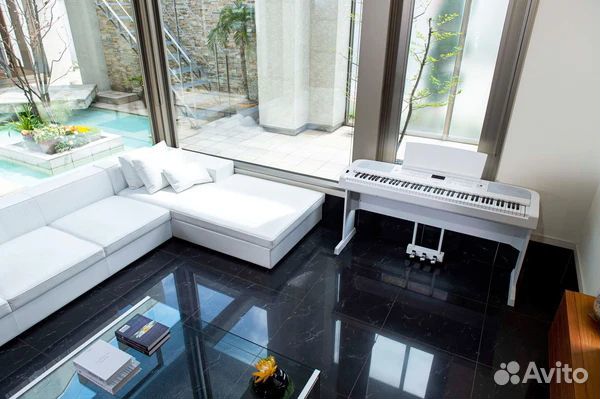 Цифровое пианино Yamaha + Аксессуары