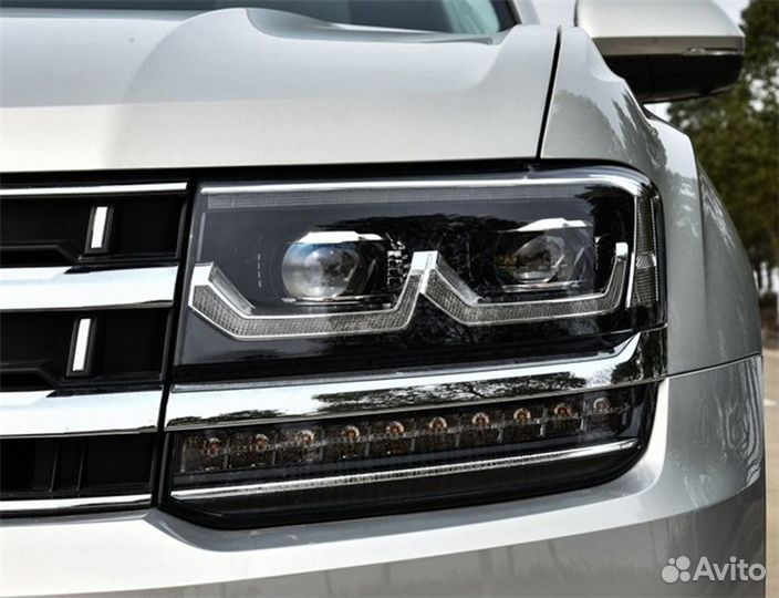 Стекло правой фары Volkswagen Atlas 1 2017-2021