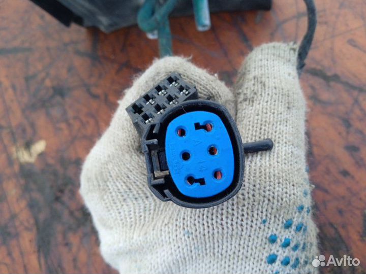 Зеркало Ford Fiesta лев. (б/у)