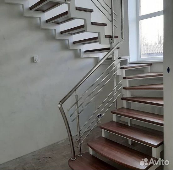 Лестницы изготовление, перила из нержавейки