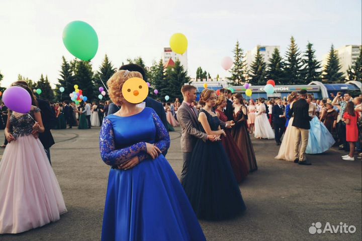 Атласное платье