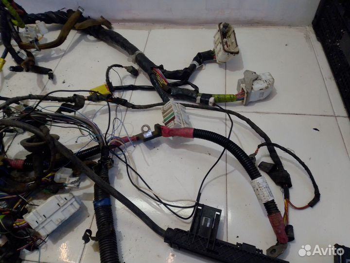 Электропроводка под торпедо (Nissan Patrol)