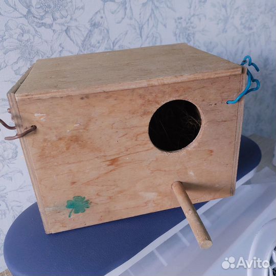 Гнездо для волнистых попугаев