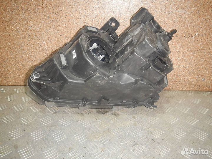 Фара правая, Volkswagen (Фольксваген) -amarok (2H)