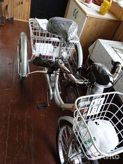 Трехколесный электровелосипед 