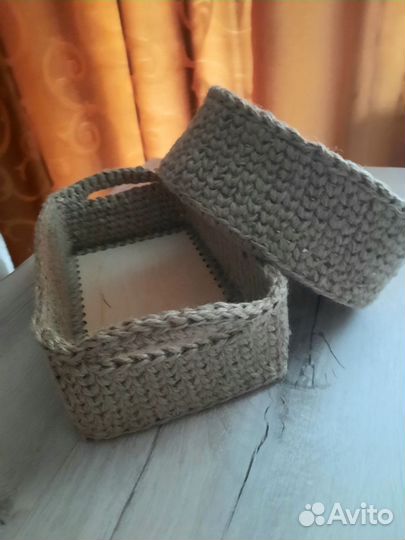 Вязаные корзинки из джут