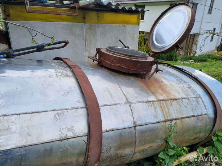 Цистерны емкости бочки