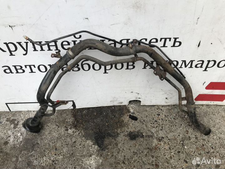 Горловина топливного бака Nissan Pathfinder