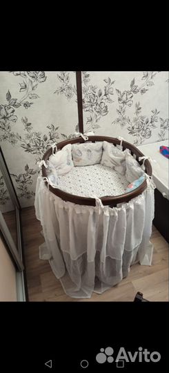 Кроватка круглая овальная с маятником