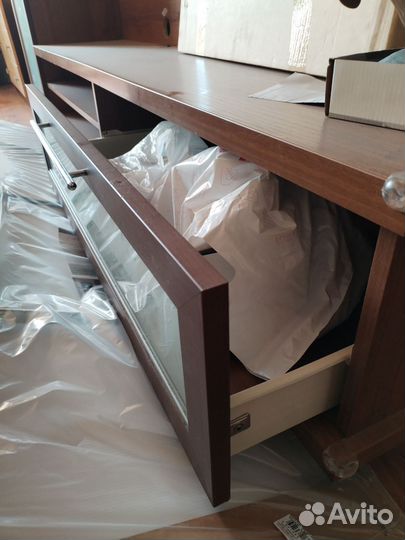 Стенка под телевизор с полками и шкафом